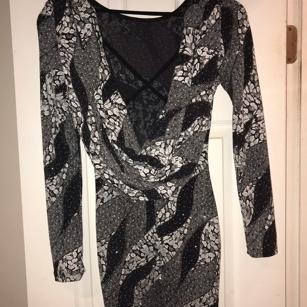 Mini dress - Picture 2 of 3